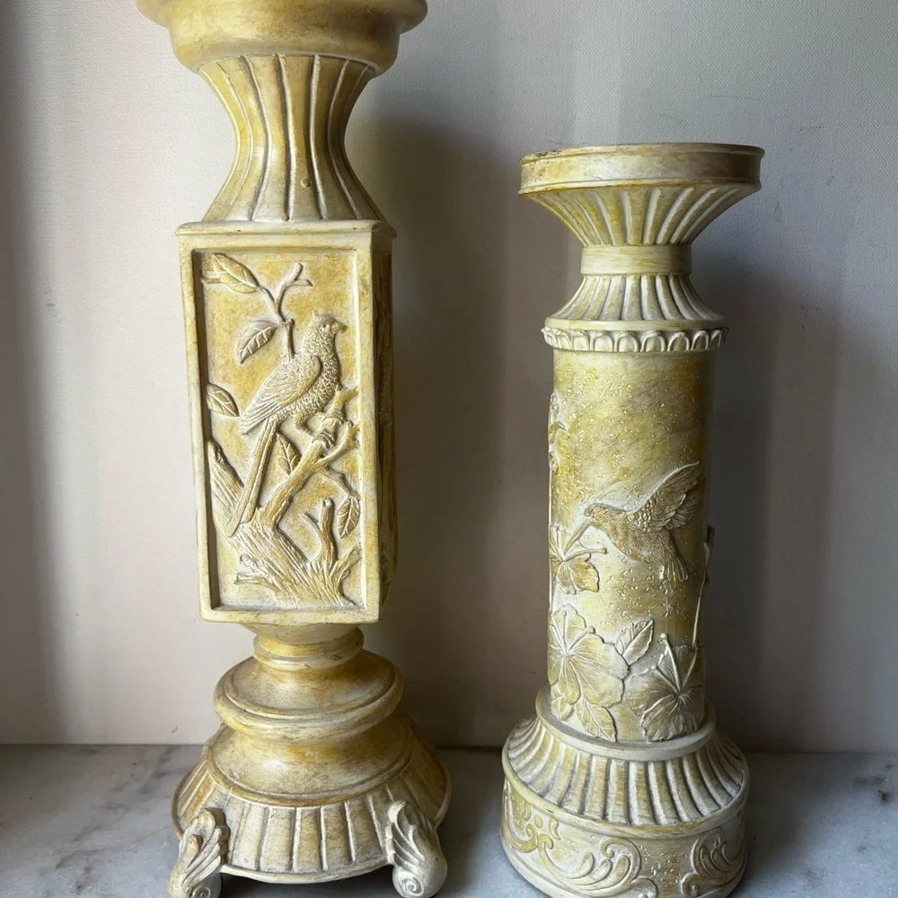 Elegant Decorative Set of 2 candle holders with birds